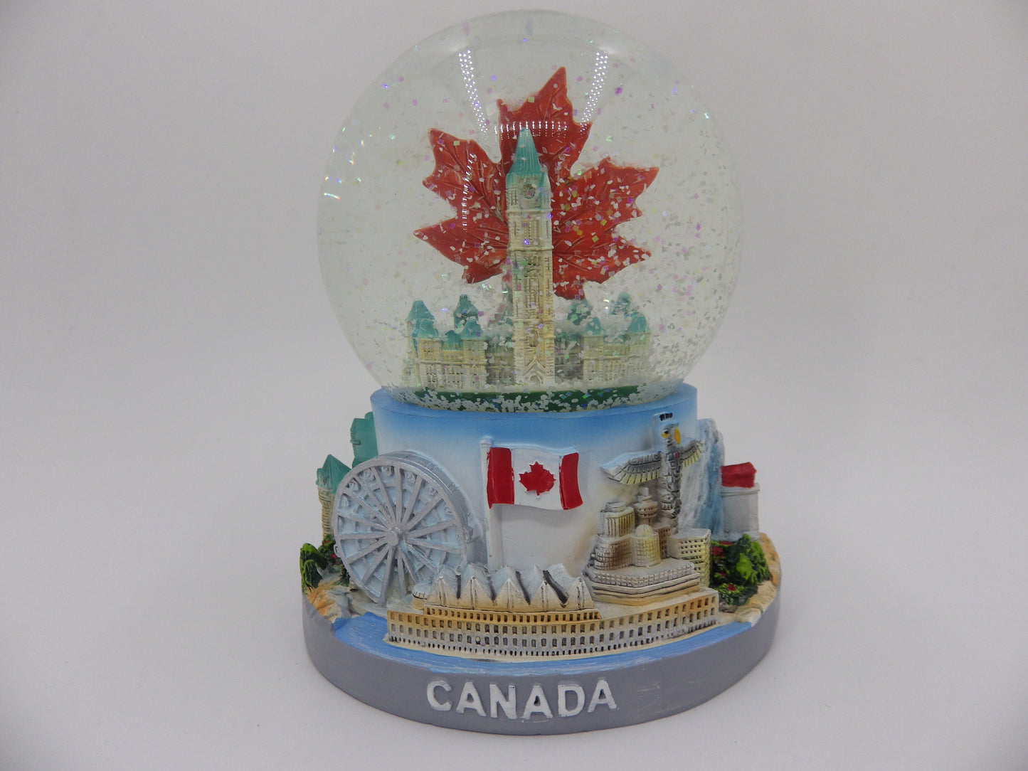 Canada Snowglobe