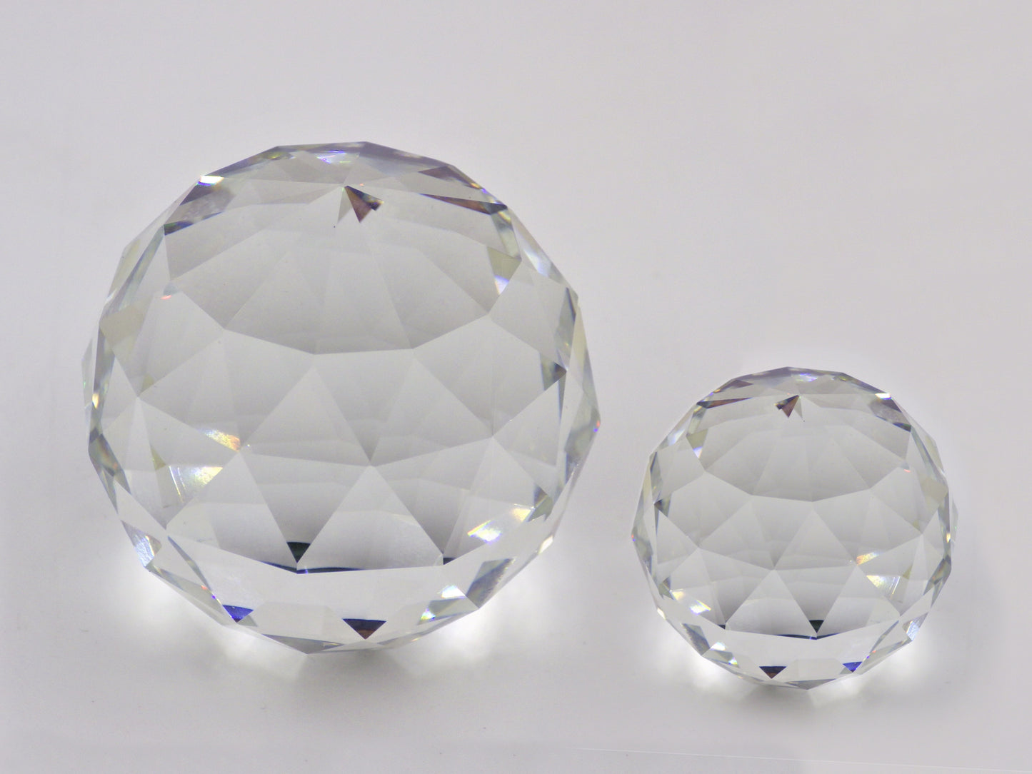 Color- Changing Crystal Ball