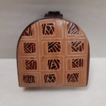 Load image into Gallery viewer, Leather Flip Coin Purses
