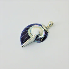 Load image into Gallery viewer, Silver / Seashell Pendants